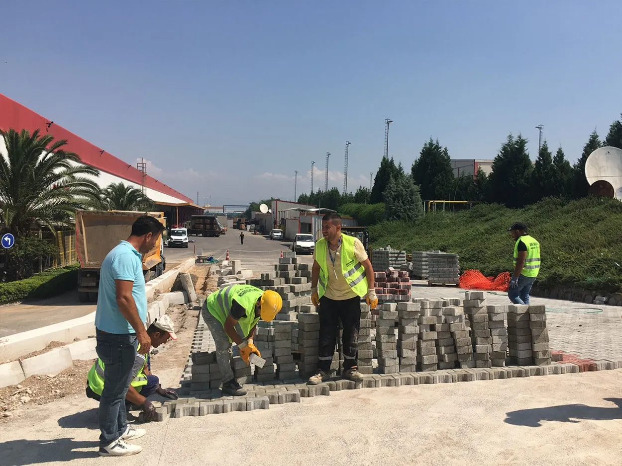 Vestel Kurutma Makinesi Fabrikası Kilit Parke ve Bordür İşleri