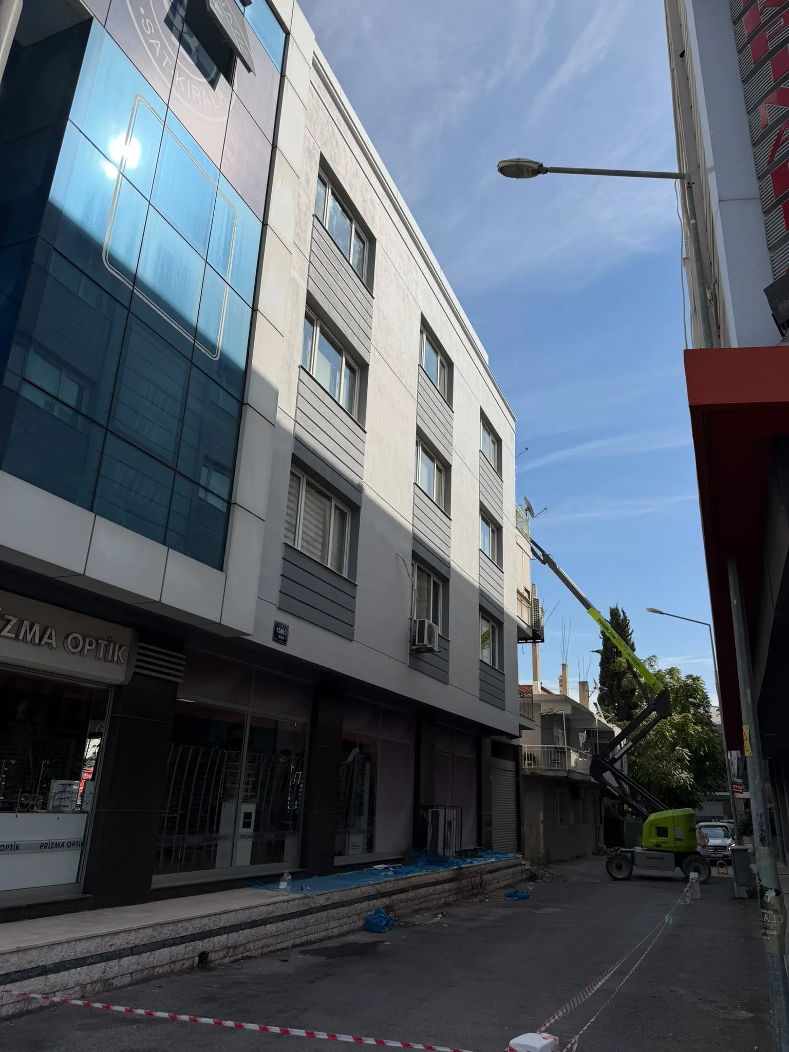 Bayraklı Dış Cephe Boya İşleri