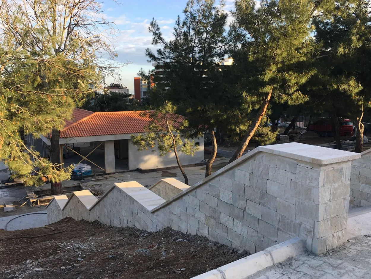 Ekonomi Üniversitesi Kayrak Taşı Döşeme İşi