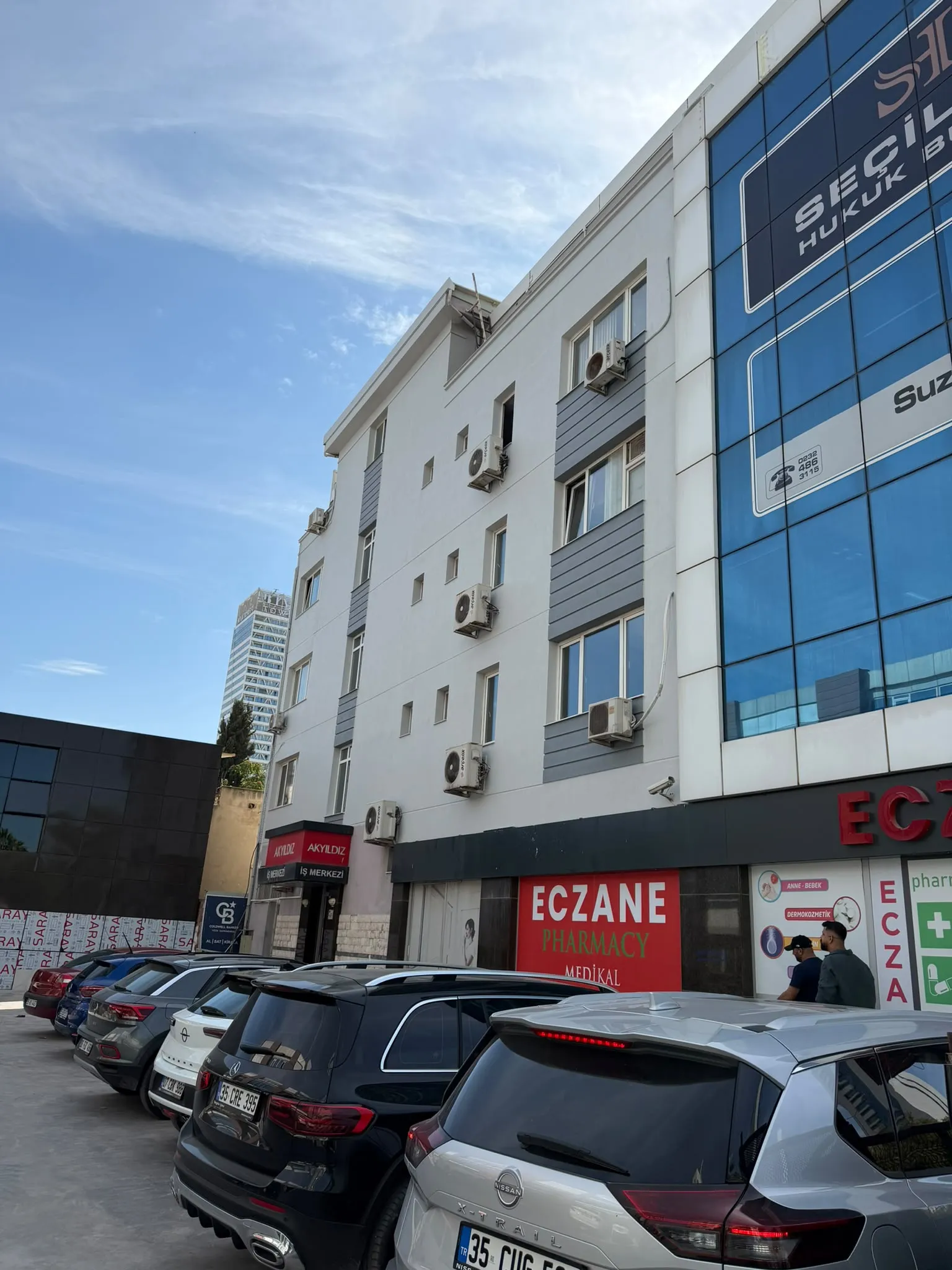 Bayraklı Dış Cephe Boya İşleri